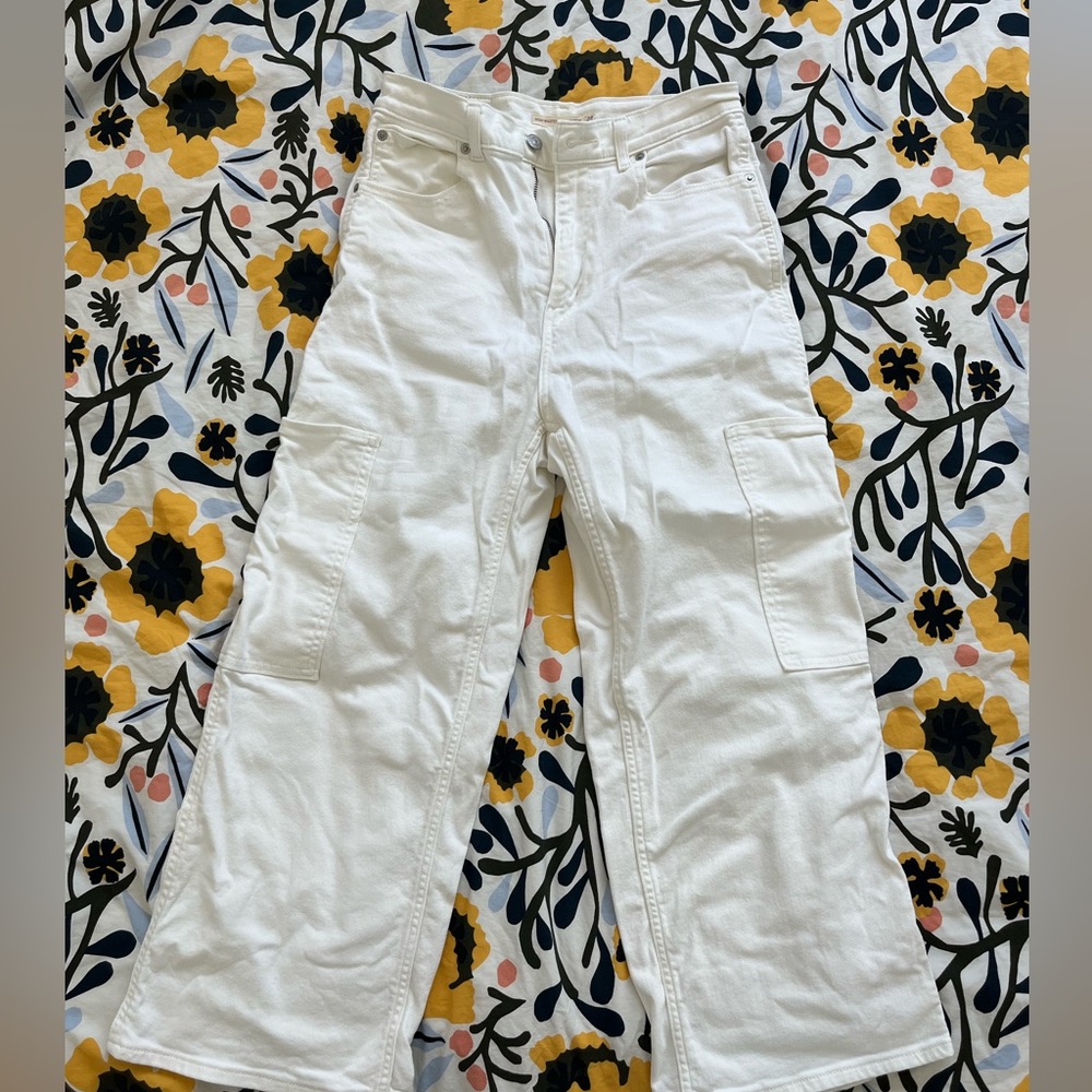 Levi’s high waist wide leg crop pant
